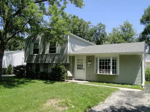 112 Fairlane Dr, Joliet, IL 60435