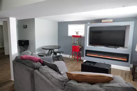3223 W 84th Pl, Chicago, IL 60652 photo 13