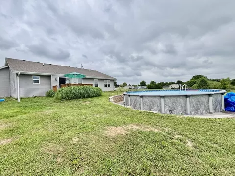 205 Sundance Trl, Capron, IL 61012 photo 30
