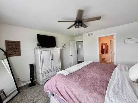 205 Sundance Trl, Capron, IL 61012 photo 18