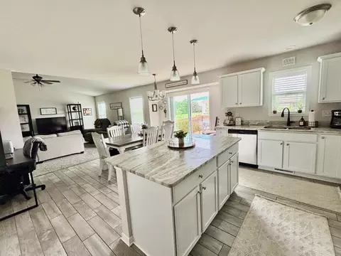205 Sundance Trl, Capron, IL 61012 photo 11