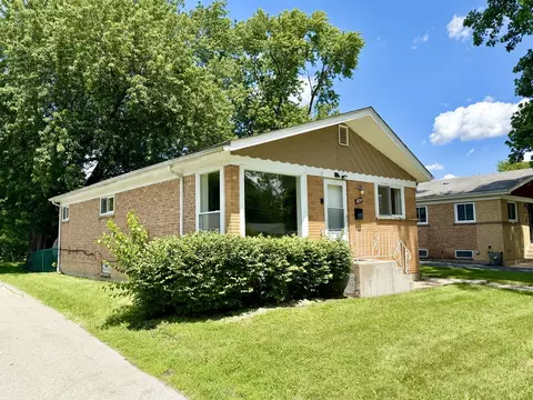 Exterior - 1820 169th St, Hazel Crest, IL 60429 photo 3 of 5