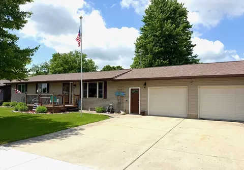 Exterior - 110 N Seigel St, Lostant, IL 61334 photo 3 of 20