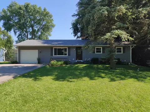 7607 Gene Dr, Wonder Lake, IL 60097