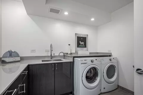 Other - 175 E Delaware Pl #7201-7202, Chicago, IL 60611 photo 5 of 9