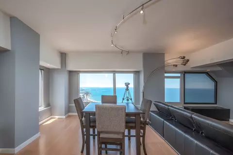 Dining - 175 E Delaware Pl #7201-7202, Chicago, IL 60611 photo 1 of 2