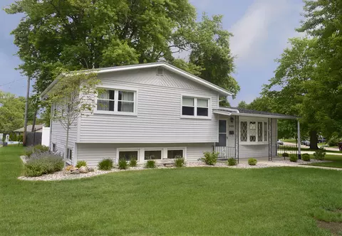 749 Fort St, Ottawa, IL 61350