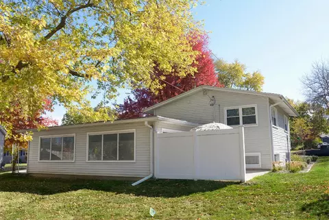 Exterior - 749 Fort St, Ottawa, IL 61350 photo 2 of 4