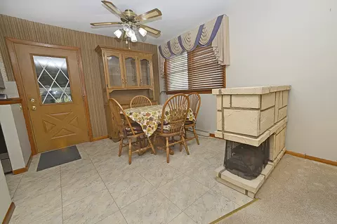 Dining - 749 Fort St, Ottawa, IL 61350 photo 1 of 1