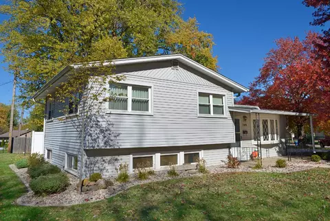 Exterior - 749 Fort St, Ottawa, IL 61350 photo 4 of 4