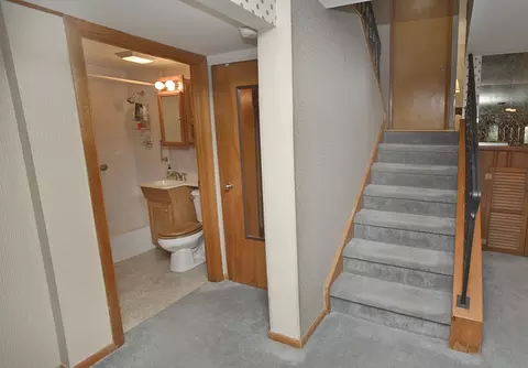 Entry Way - 749 Fort St, Ottawa, IL 61350 photo 1 of 1
