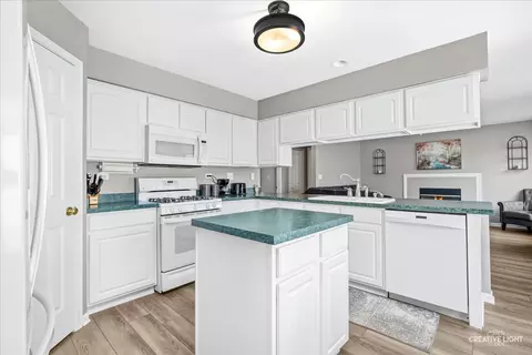 Kitchen - 1683 Seaton Ln, Elgin, IL 60123 photo 1 of 2