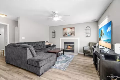 Other - 1683 Seaton Ln, Elgin, IL 60123 photo 3 of 7