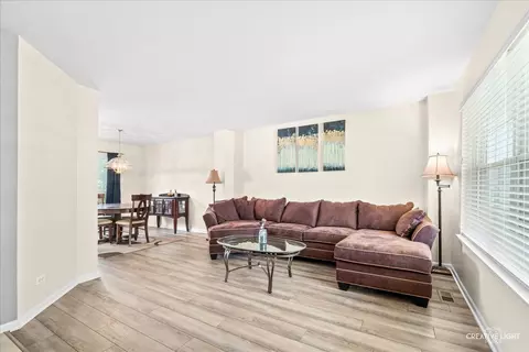 Living - 1683 Seaton Ln, Elgin, IL 60123 photo 1 of 2