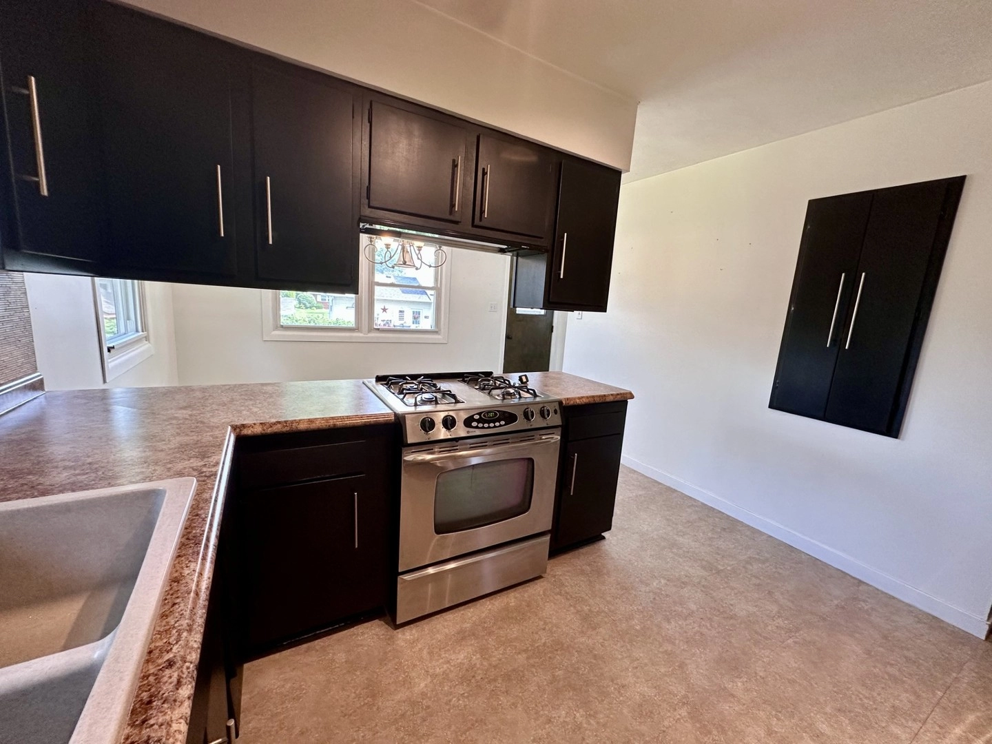 2325 12th St, Peru, IL 61354 photo 8
