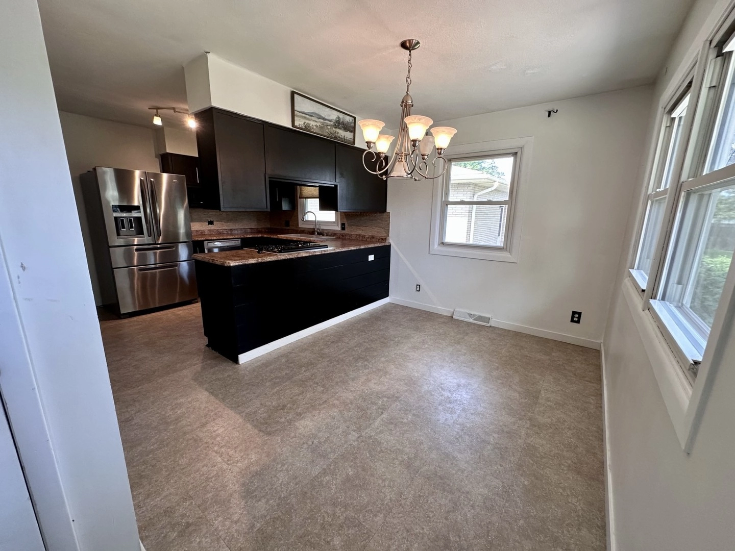 2325 12th St, Peru, IL 61354 photo 6