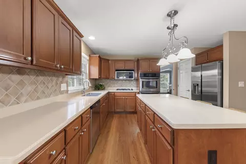 Kitchen - 13521 Arborview Cir, Plainfield, IL 60585 photo 2 of 3