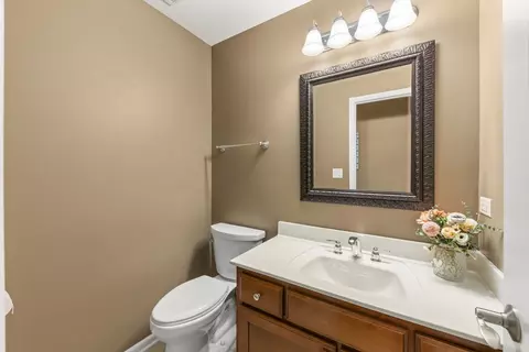 Bath - 13521 Arborview Cir, Plainfield, IL 60585 photo 1 of 4