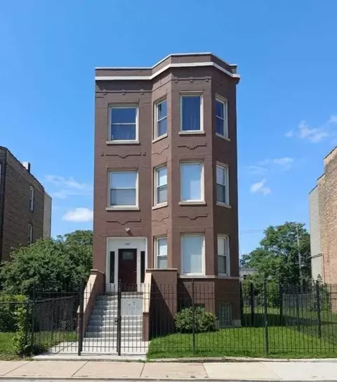 4021 W 21st St, Chicago, IL 60623