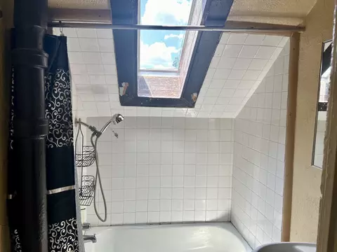 Bath - 2848 E 79th St, Chicago, IL 60649 photo 1 of 2