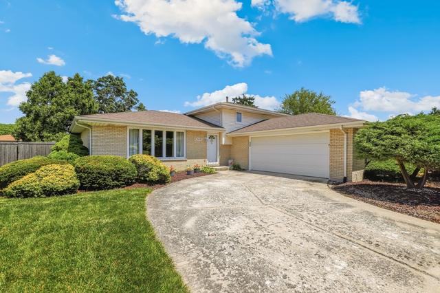 8840 Terry Dr, Orland Park, IL 60462