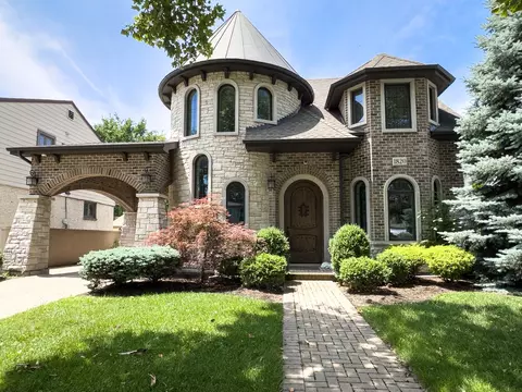 1820 Brophy Ave, Park Ridge, IL 60068