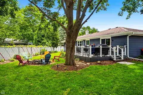 1978 N Fork Cir, Elgin, IL 60123 photo 36