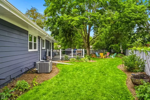 1978 N Fork Cir, Elgin, IL 60123 photo 39