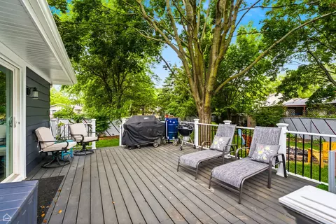 1978 N Fork Cir, Elgin, IL 60123 photo 42