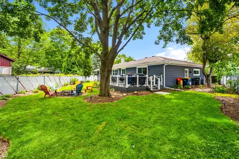 1978 N Fork Cir, Elgin, IL 60123 photo 37