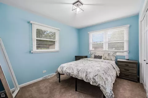 1978 N Fork Cir, Elgin, IL 60123 photo 17