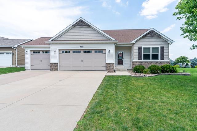 1716 E 58th St, Davenport, IA 52807