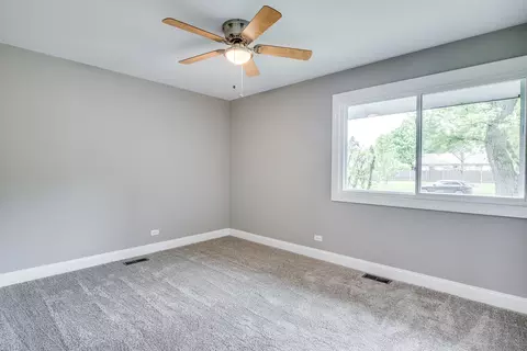 Bedroom - 106 Foxcroft Rd, Naperville, IL 60565 photo 6 of 6