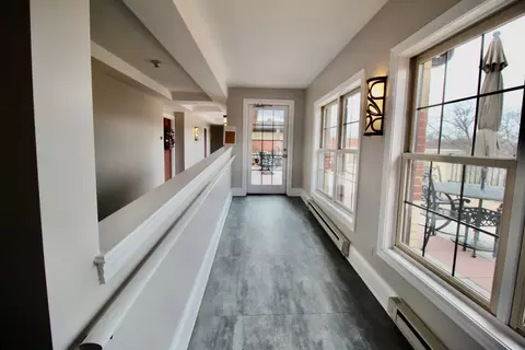 Entry Way - 10 E Burlington St #2B, Riverside, IL 60546 photo 3 of 3