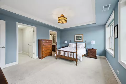 Bedroom - 10 E Burlington St #2B, Riverside, IL 60546 photo 2 of 4