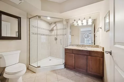 Bath - 10 E Burlington St #2B, Riverside, IL 60546 photo 4 of 5