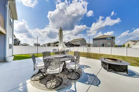 Exterior - 1316 Tiger Lily Dr, Bartlett, IL 60103 photo 4 of 5