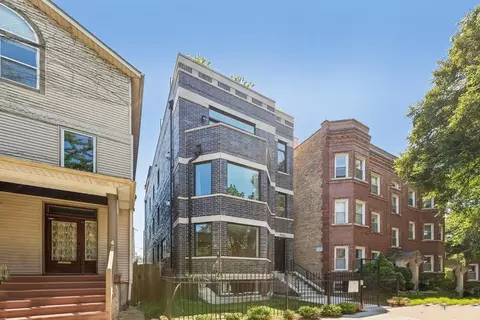 1845 W Waveland Ave #1, Chicago, IL 60613