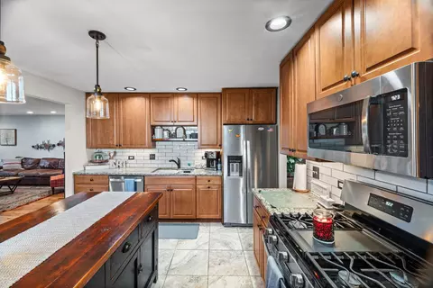 3102 Swallow Ln, Rolling Meadows, IL 60008 photo 6