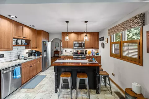 3102 Swallow Ln, Rolling Meadows, IL 60008 photo 4
