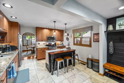 3102 Swallow Ln, Rolling Meadows, IL 60008 photo 7