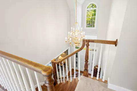 Entry Way - 233 Valley Rd, Trout Valley, IL 60013 photo 2 of 4