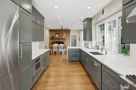 Kitchen - 233 Valley Rd, Trout Valley, IL 60013 photo 3 of 3