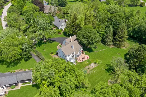View/Area - 233 Valley Rd, Trout Valley, IL 60013 photo 2 of 4