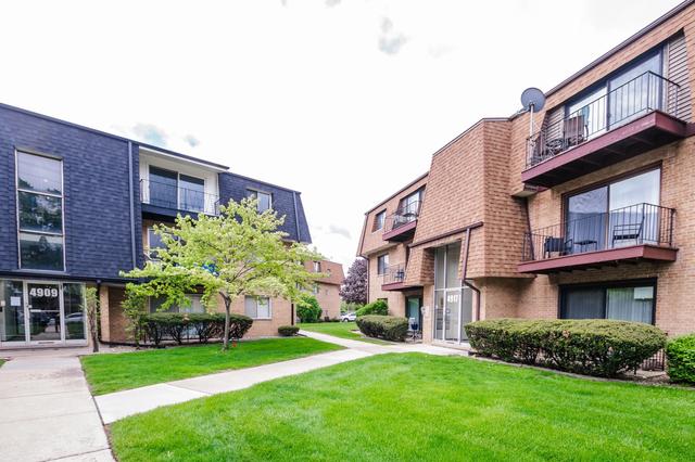 4917 W 109th St #301, Oak Lawn, IL 60453