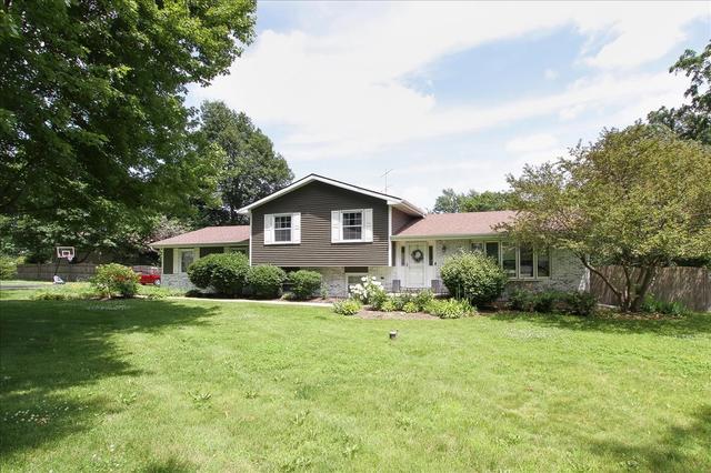 4 N681 Brookside West Dr, Saint Charles, IL 60175