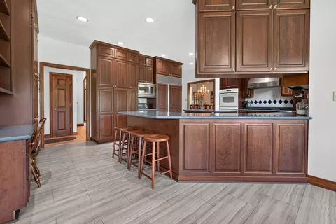 Kitchen - 402 Northridge Cc Ests, Normal, IL 61761 photo 4 of 9