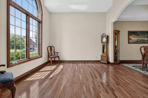 Living - 402 Northridge Cc Ests, Normal, IL 61761 photo 1 of 6