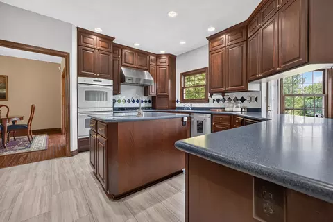 Kitchen - 402 Northridge Cc Ests, Normal, IL 61761 photo 2 of 9