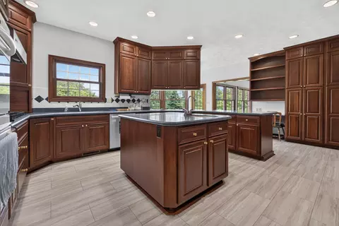 Kitchen - 402 Northridge Cc Ests, Normal, IL 61761 photo 1 of 9